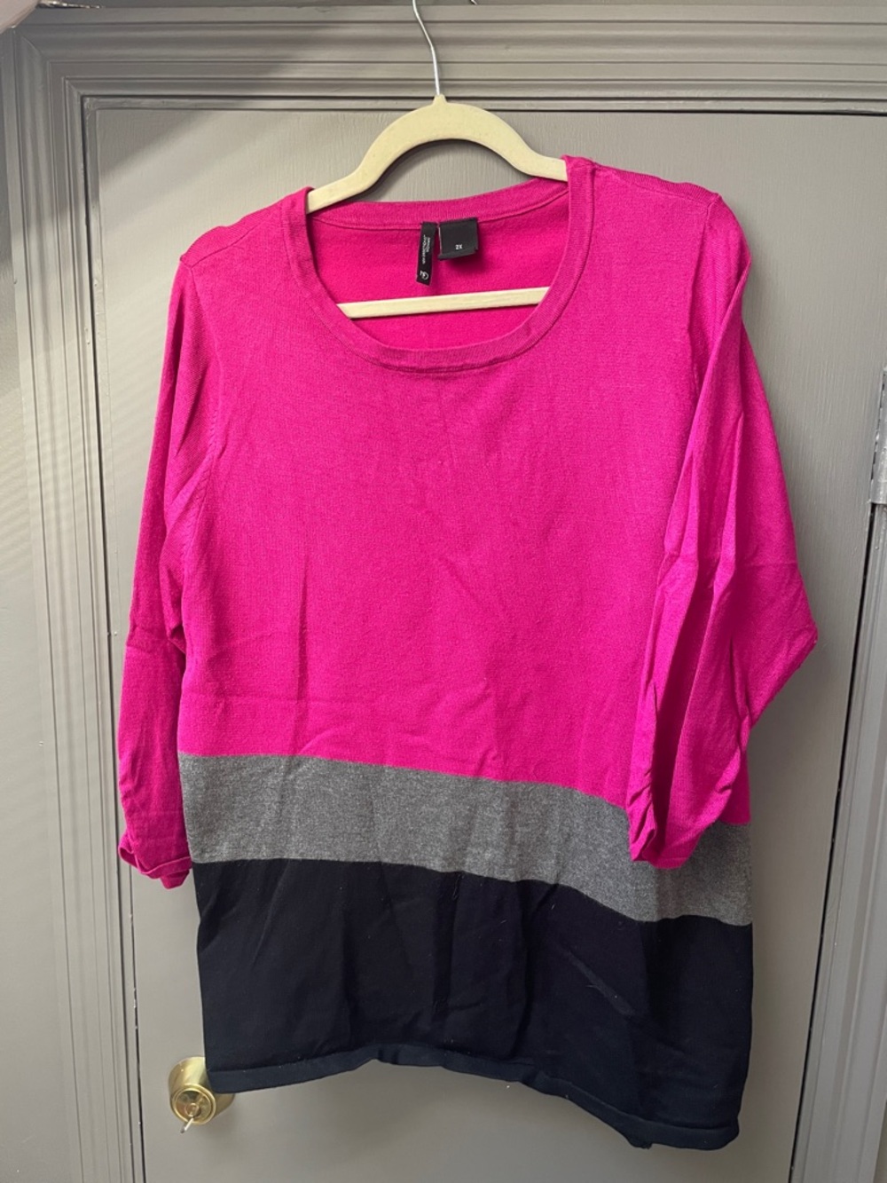 new directions Hot Pink Gray Black Colorblock Pullover